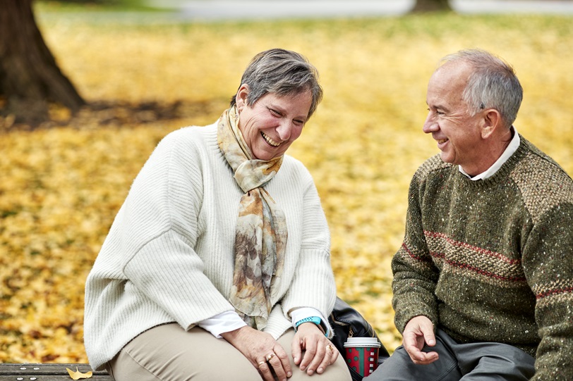 Hombre con mascarilla de oxigeno